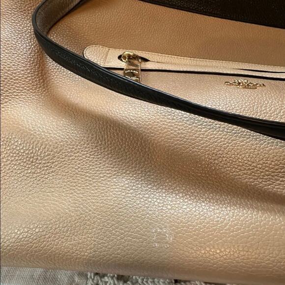 COACH F57210 TYLER Large TOTE IN COLORBLOCK LEATHER EUC Pebble Leather - Picture 4 of 4